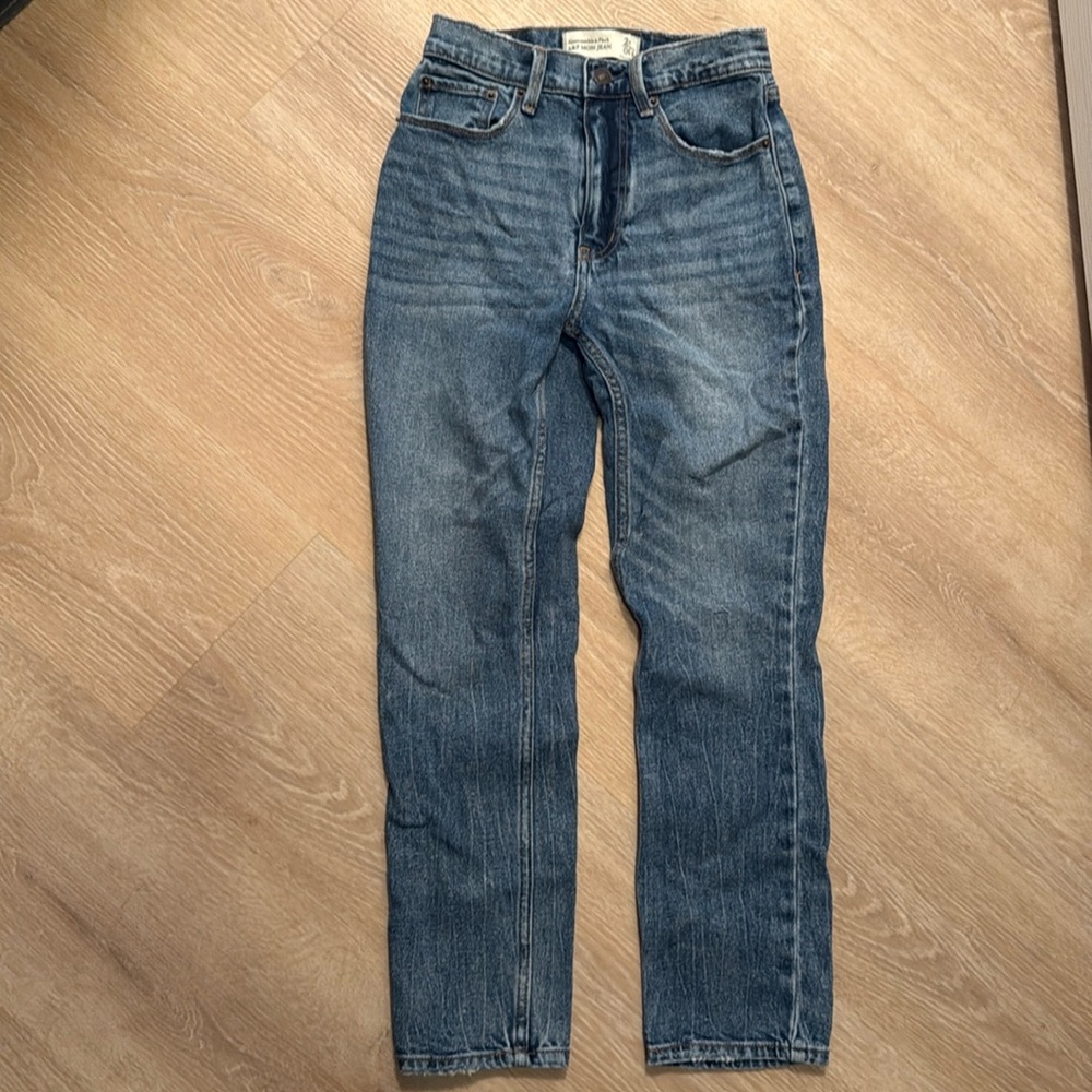 Abercrombie mom Jean